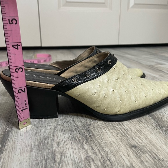 Vadduccui Ostrich Shoes - Picture 7 of 7